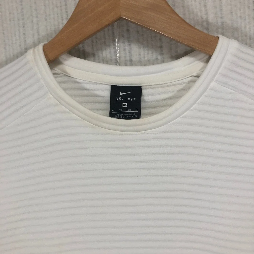 Nike Dri-FIT Pullover Sweatshirt Women's XS White Long Sleeve Just‎ Do It